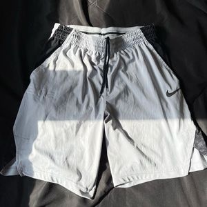 NWOT Nike Dri Fit Basketball Shorts Size L